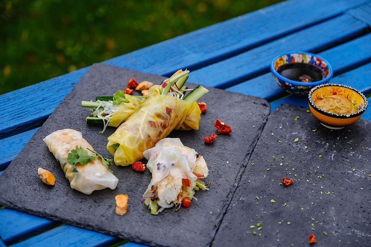 Trio von Sommerrollen