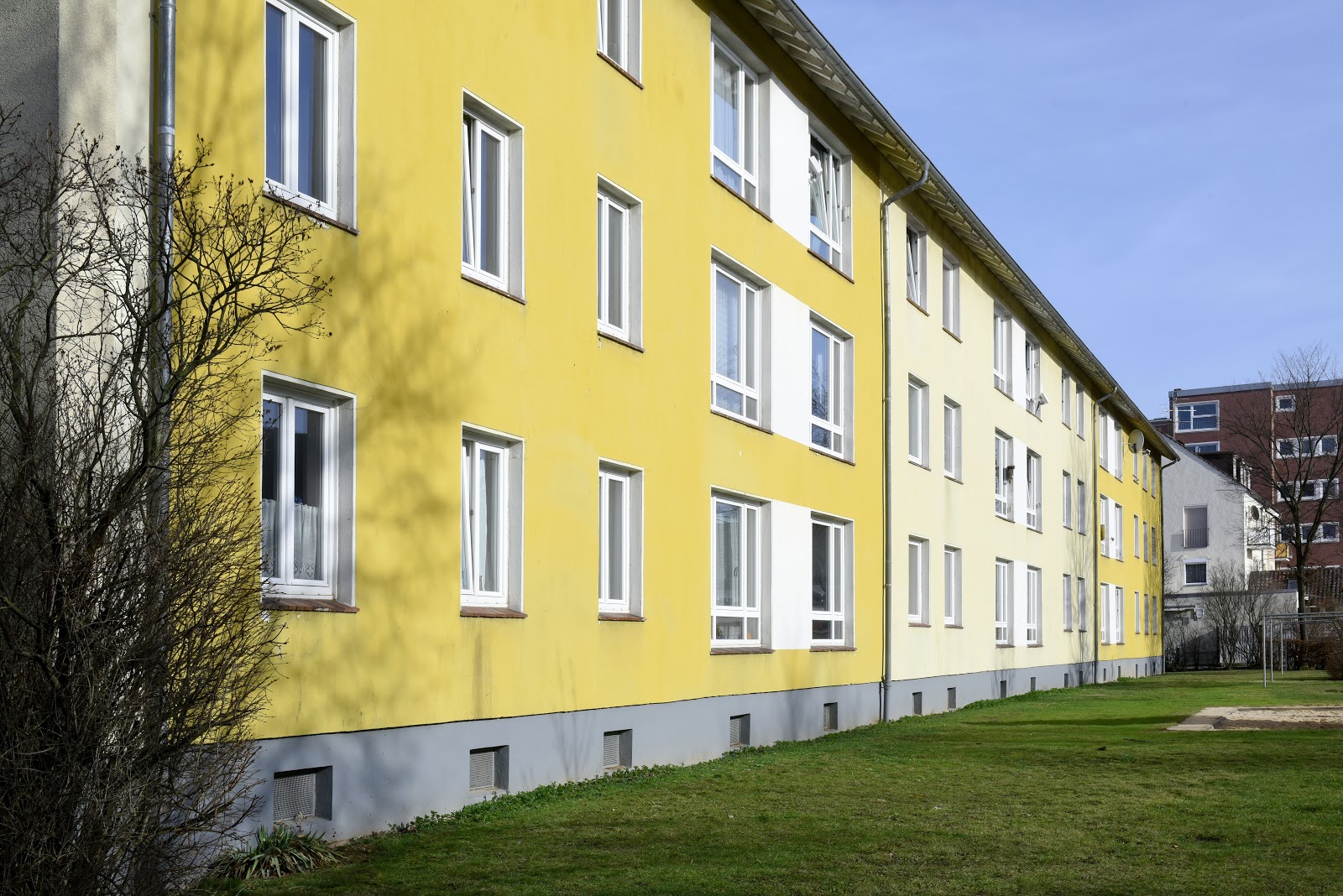 3-Zimmer-Wohnung in stadtnaher Lage // 1.OG rechts - Photo 3