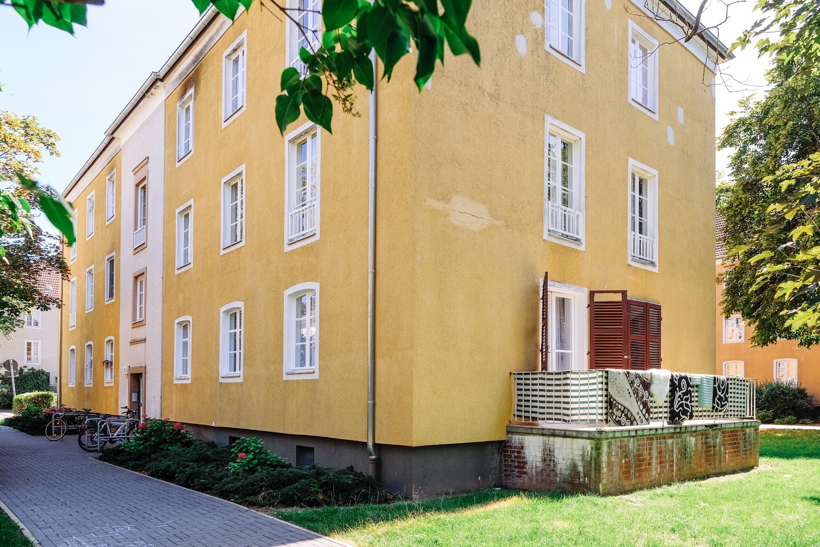 Zentrale gelegene 3-Zimmer-Wohnung in den "Höfen" //2.OG rechts - Photo 1
