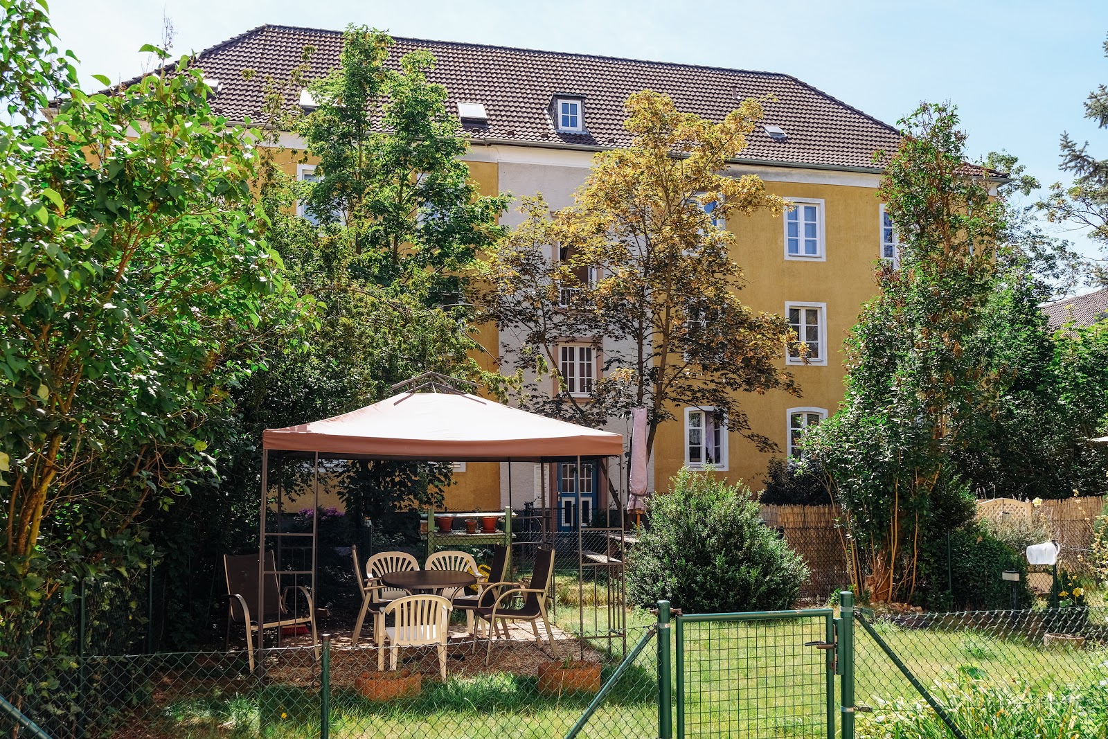 Zentrale gelegene 3-Zimmer-Wohnung in den "Höfen" //2.OG rechts - Photo 2