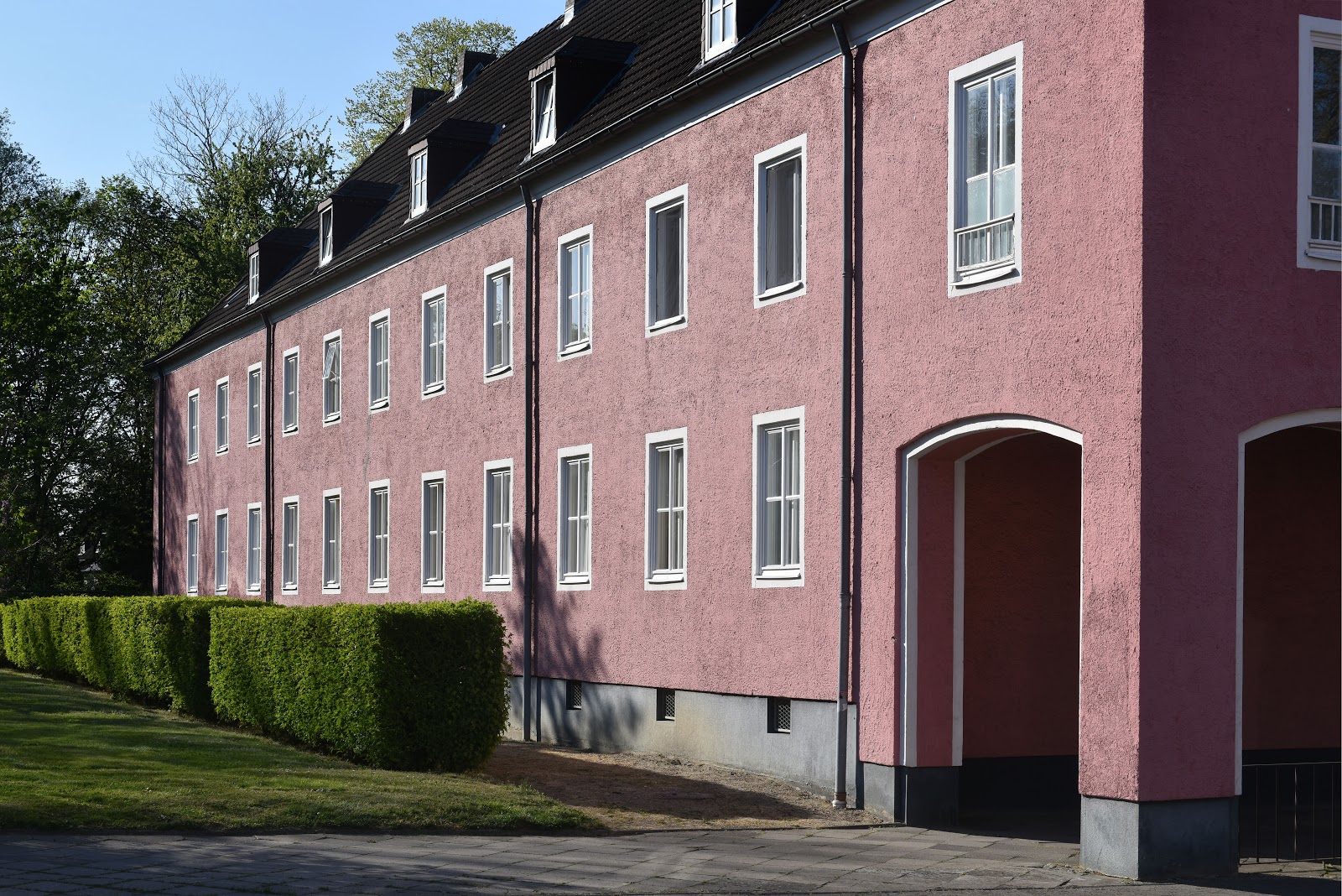 Einziehen und wohlfühlen: stadtnahe Erdgeschosswohnung // EG rechts - Photo 1